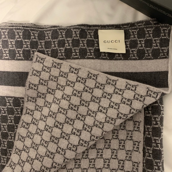 Gucci Scarf - Picture 2 of 3